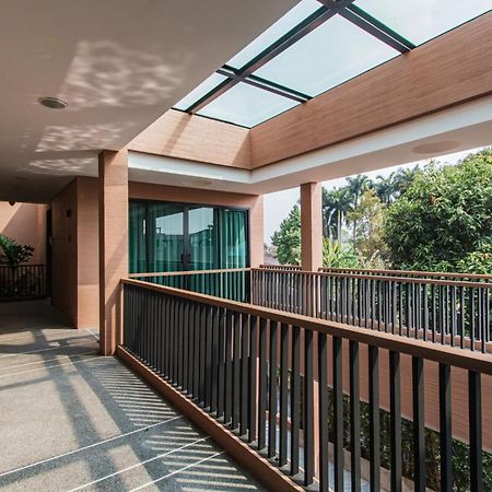 Rachabhura Hotel Ratchaburi エクステリア 写真