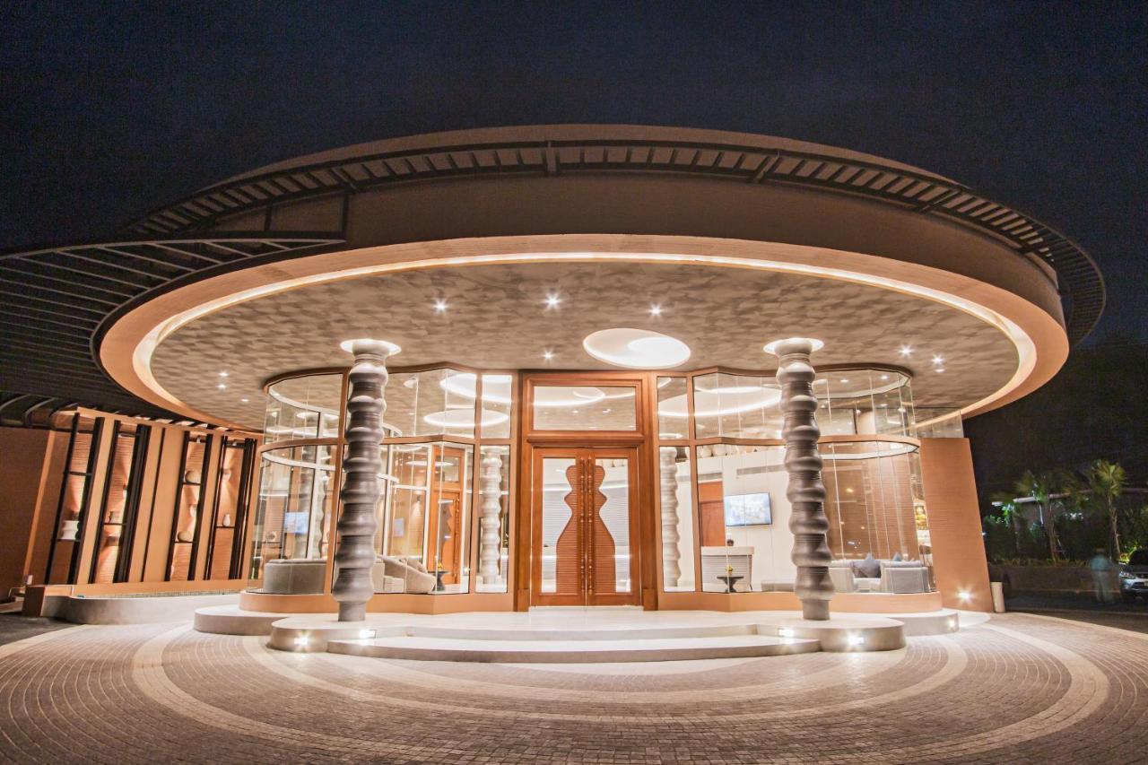Rachabhura Hotel Ratchaburi エクステリア 写真