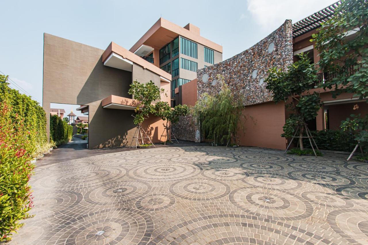 Rachabhura Hotel Ratchaburi エクステリア 写真